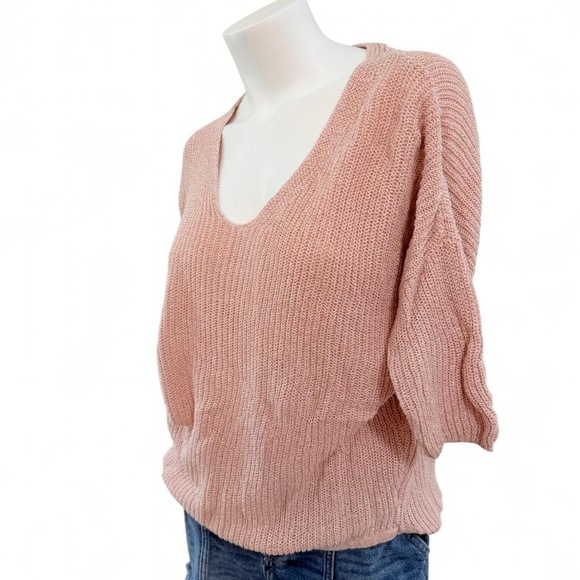 Blush pink oversized knit sweater 3/4 sleeve v-neck soft girl aesthetics - Picture 3 of 9